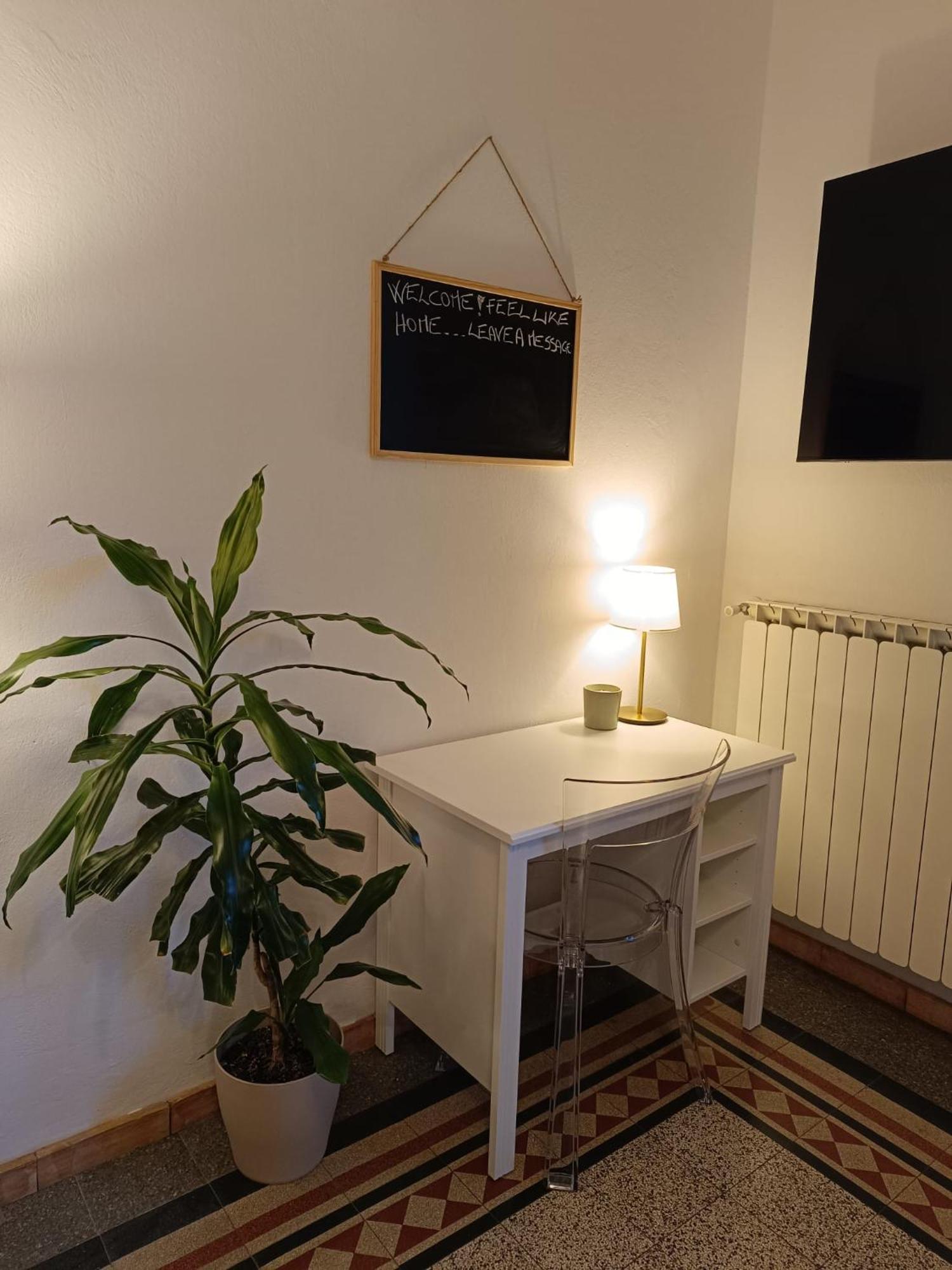 Florence Castle Apartment 2 Bedrooms, 2 Bathrooms Exteriör bild